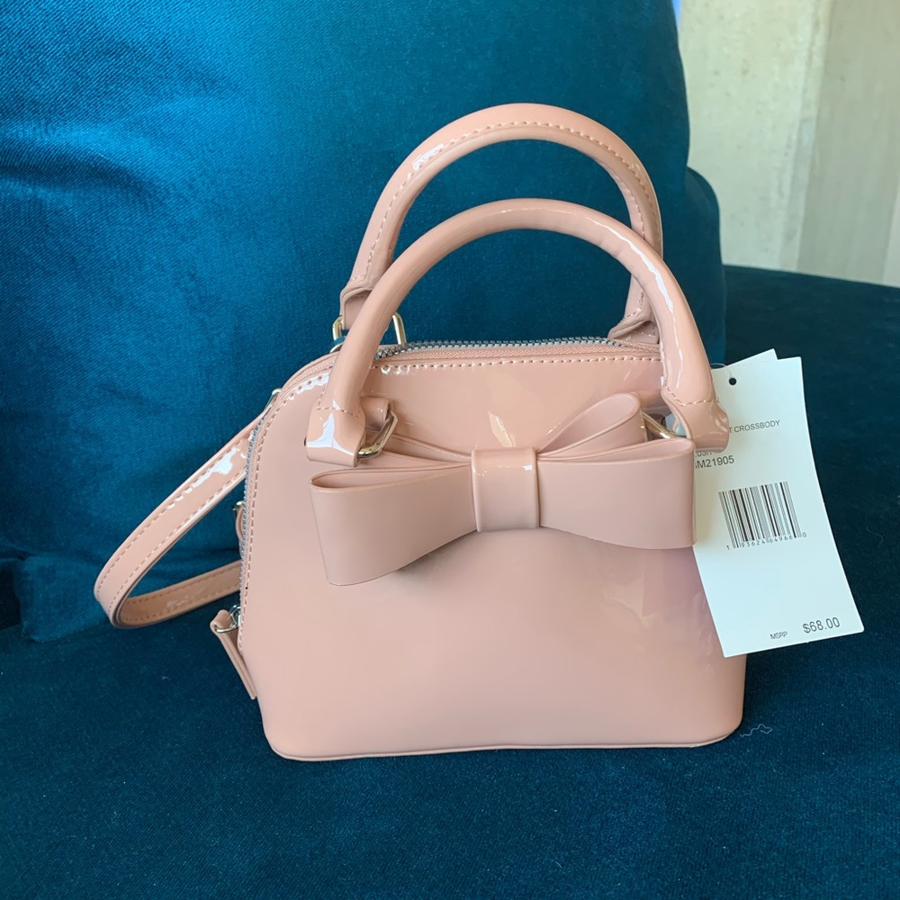 NWT Adorable Betsey Johnson bow bag - Picture 1 of 5
